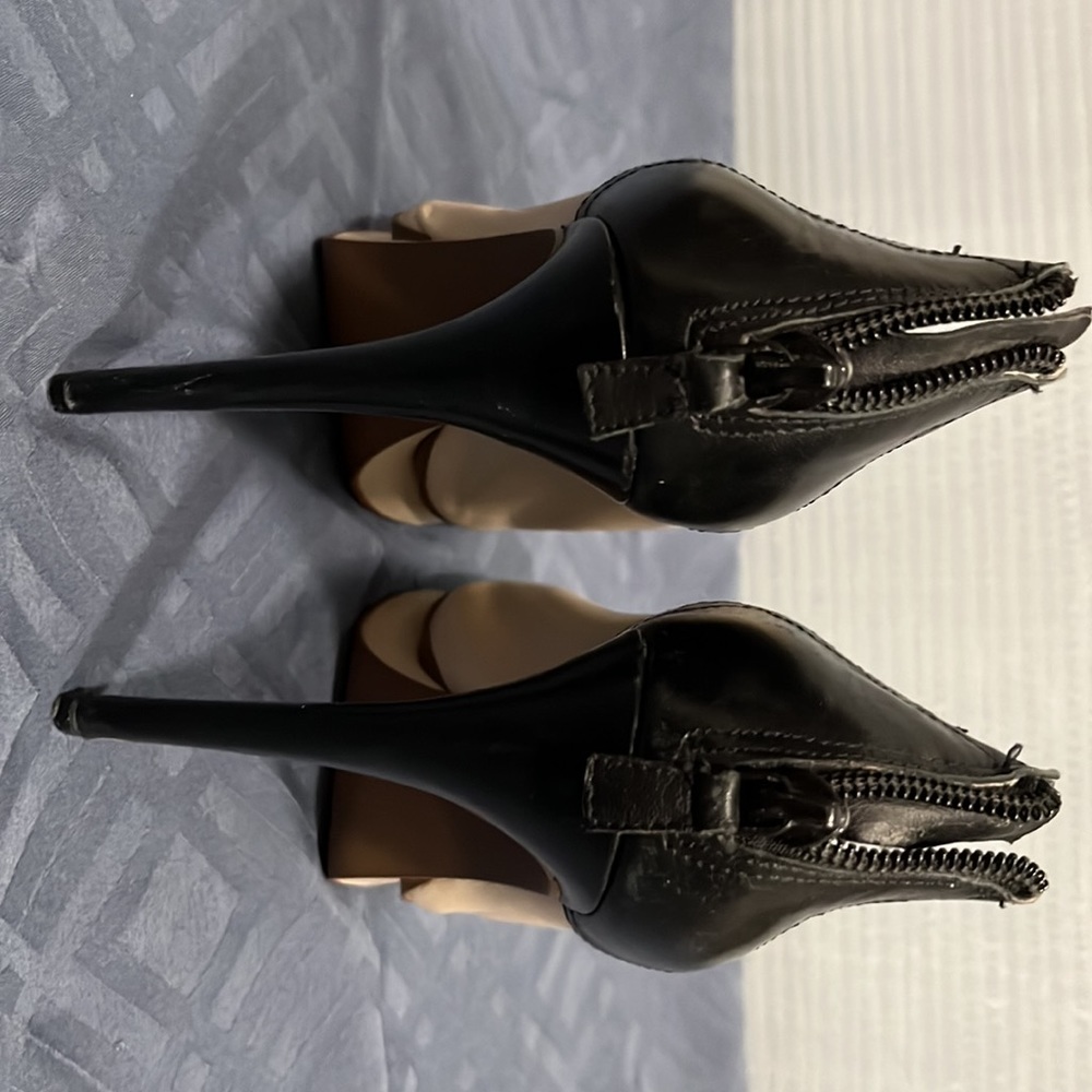 Boots - Picture 4 of 5